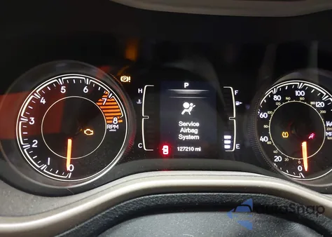 2017 Jeep Cherokee Latitude 4X4 z USA, uszkodzony, nr VIN 1C4PJMCS5HD238849